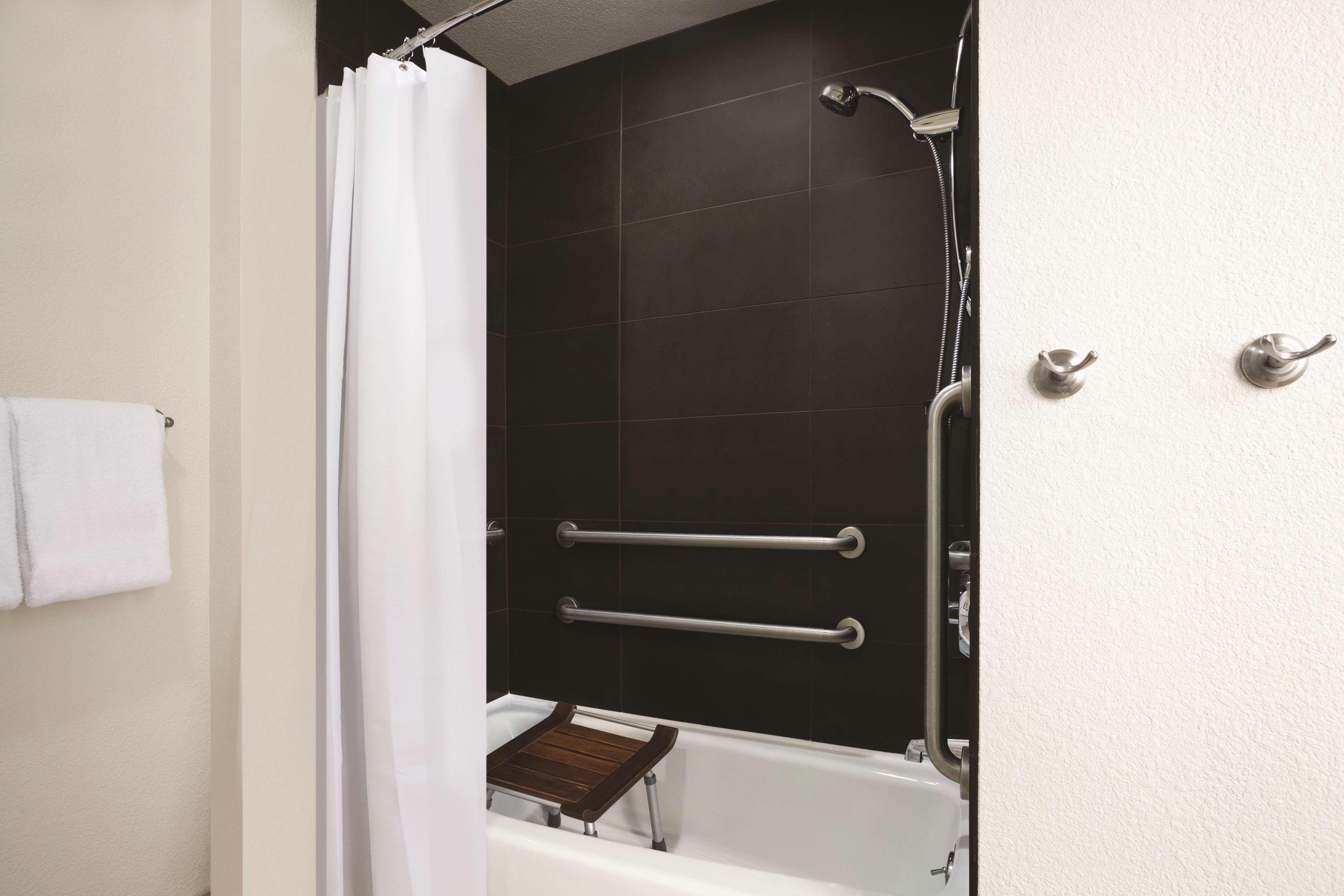 Hyatt House Pleasant Hill Hotel Ngoại thất bức ảnh