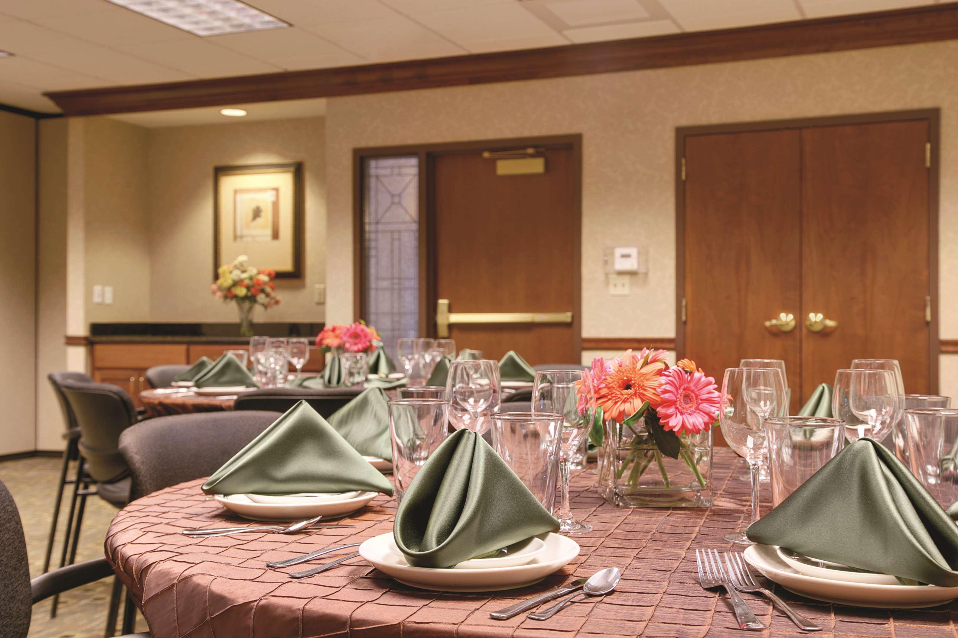 Hyatt House Pleasant Hill Hotel Ngoại thất bức ảnh