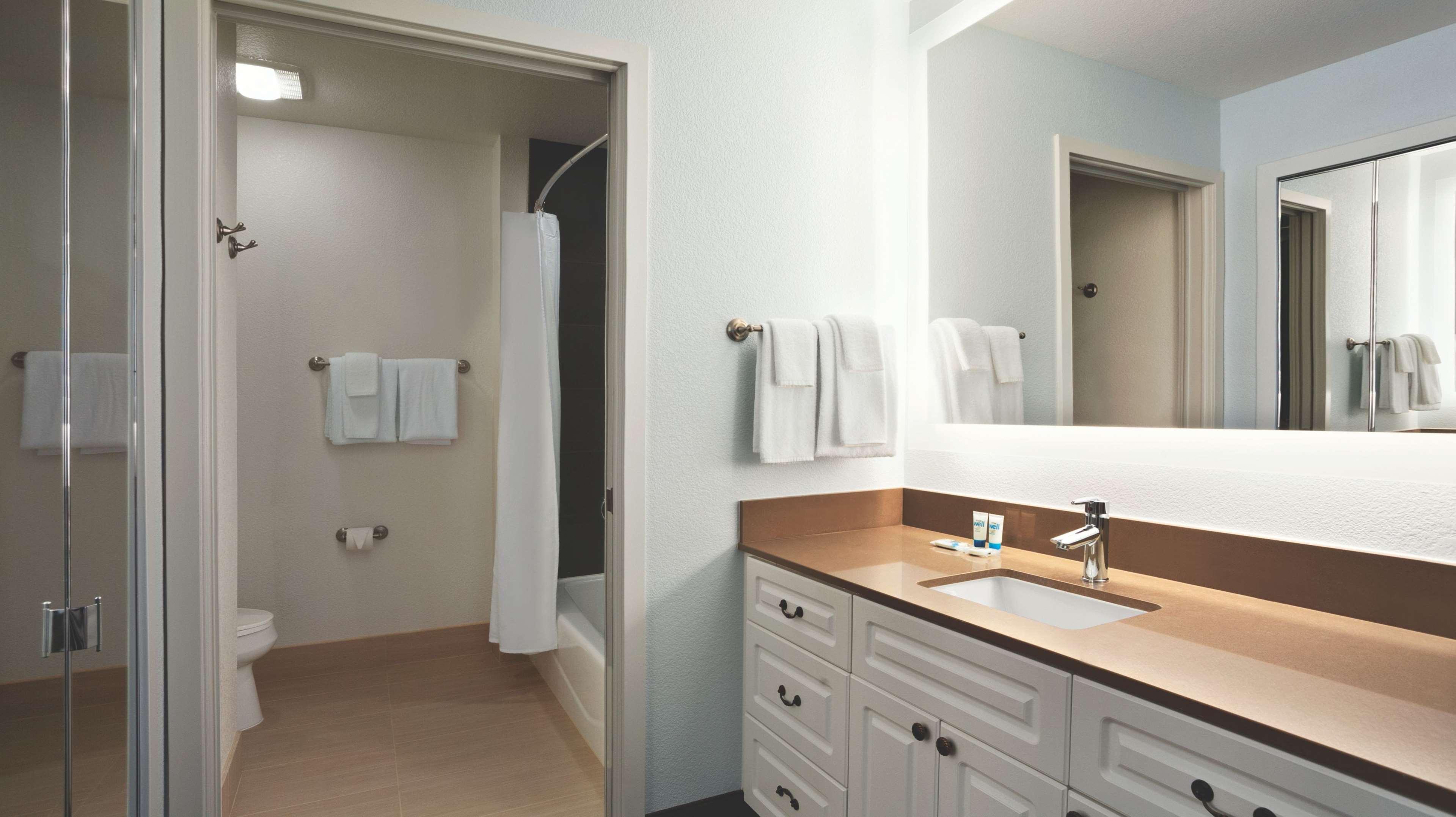 Hyatt House Pleasant Hill Hotel Ngoại thất bức ảnh